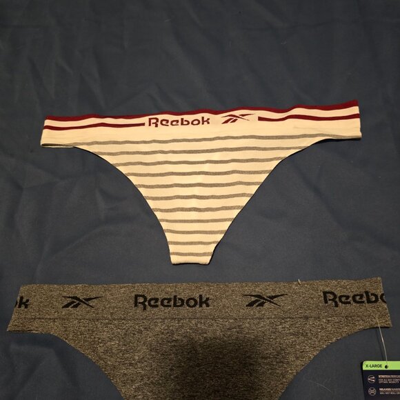 2 pairs XL reebok thongs - Picture 3 of 5